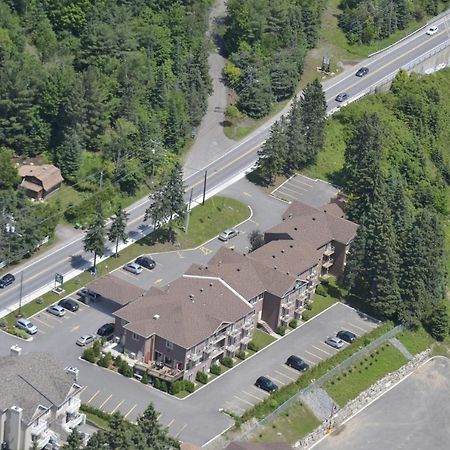 Hotel Le Versailles Saint-Sauveur-des-Monts Εξωτερικό φωτογραφία