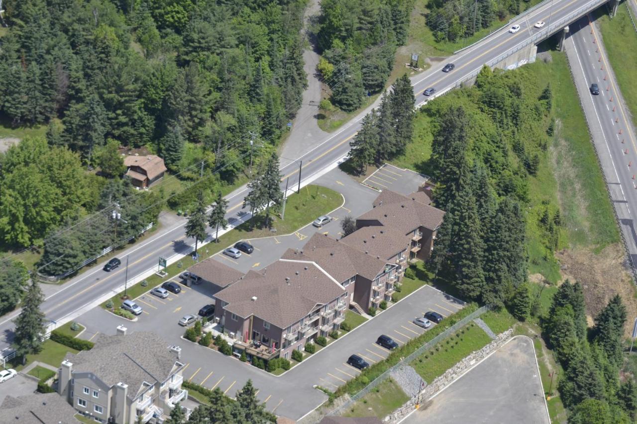 Hotel Le Versailles Saint-Sauveur-des-Monts Εξωτερικό φωτογραφία